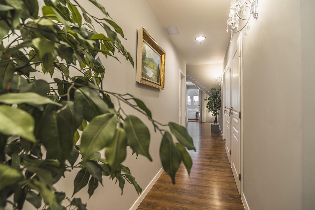 Centercity Apartments Presov Bagian luar foto